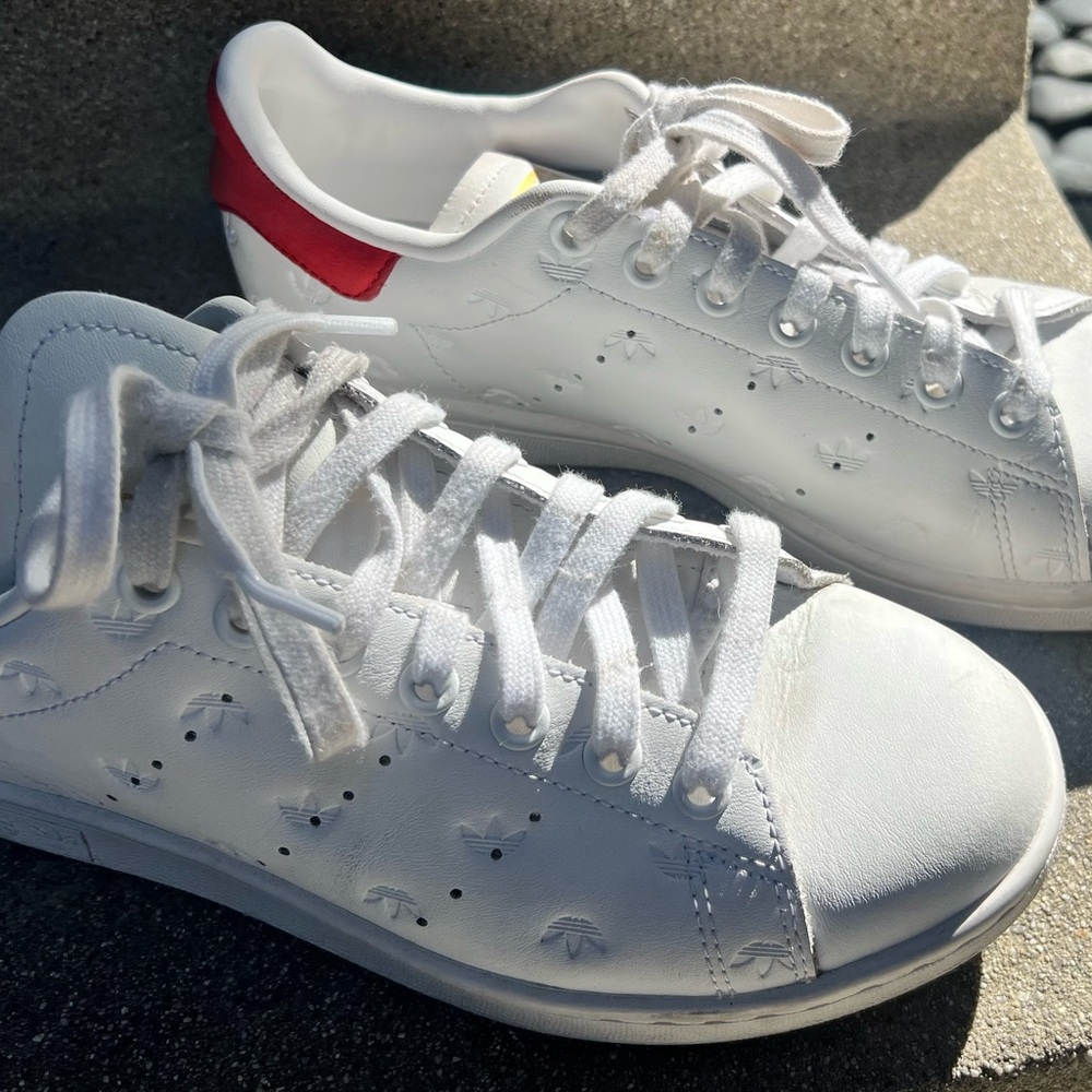 Stan smith Sneakers with Red/gold Accent